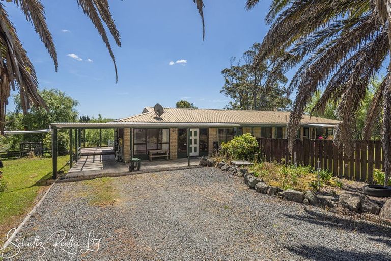 Photo of property in 1610 Paparoa-oakleigh Road, Taipuha, Paparoa, 0571