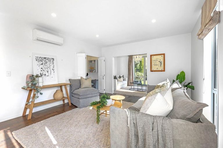 Photo of property in 4 Chorley Place, Hillsborough, Christchurch, 8022