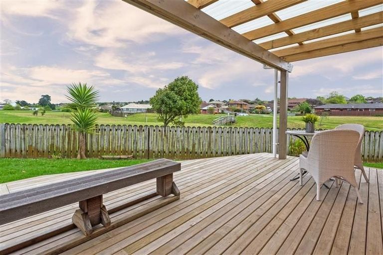 Photo of property in 2/15 Emma Court, Northpark, Auckland, 2013