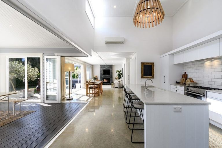 Photo of property in 84a Margaret Drive, Omokoroa, 3114