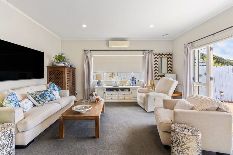 Photo of property in 1/20 Solana Court, Botany Downs, Auckland, 2010