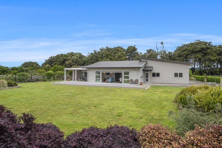 Photo of property in 4 Cornerstone Place, Te Kamo, Kamo, 0185