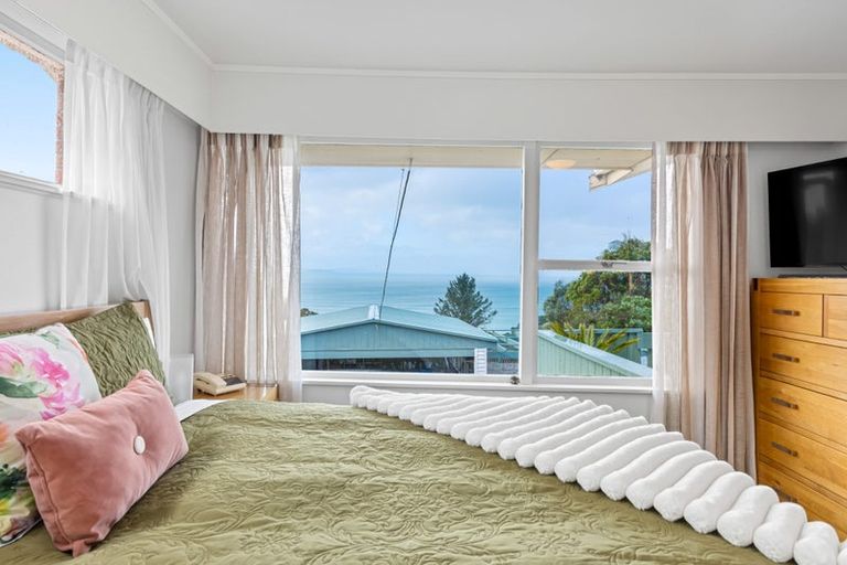 Photo of property in 278 Whangaparaoa Road, Red Beach, 0932