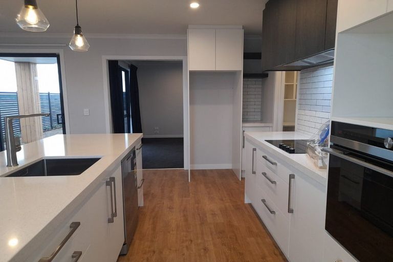 Photo of property in 33 Ngaru Crescent, Wharewaka, Taupo, 3330