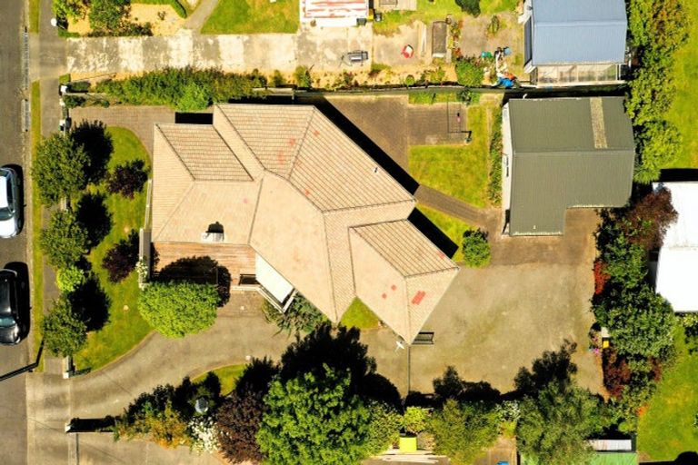 Photo of property in 35 Hannan Street, Levin, 5510