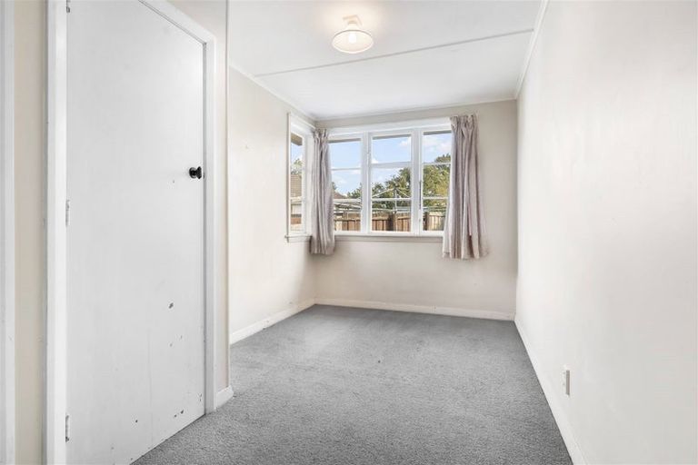 Photo of property in 9 Wilmot Street, Northcote, Christchurch, 8052