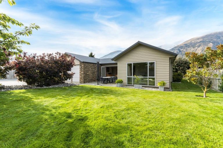 Photo of property in 65 Erskine Street, Lake Hayes, Queenstown, 9304