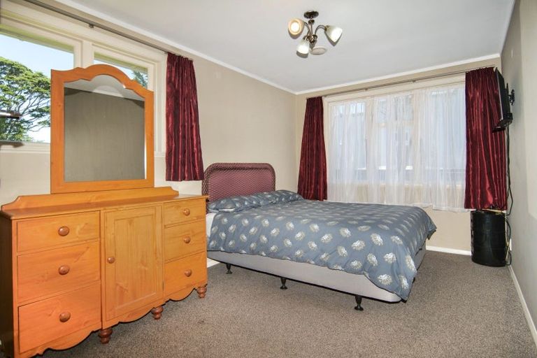 Photo of property in 82 Wakefield Street, Westport, 7825