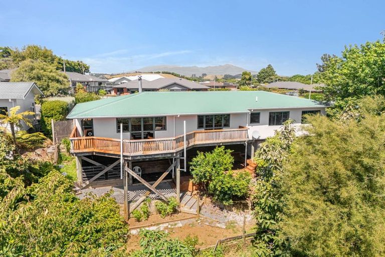 Photo of property in 6 Pararewa Drive, Whalers Gate, New Plymouth, 4310