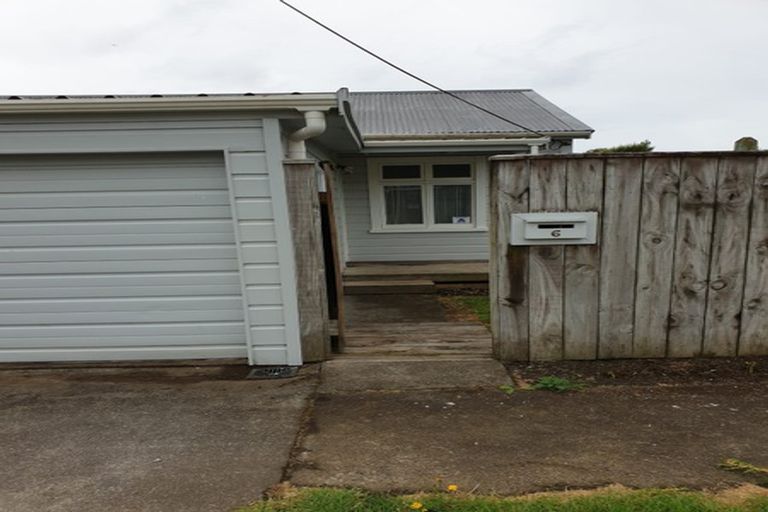 Photo of property in 6 Harbour Street, Moturoa, New Plymouth, 4310