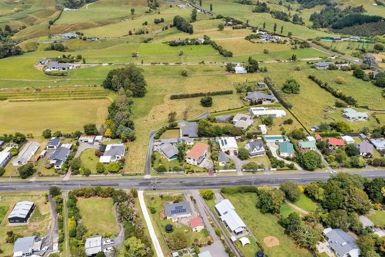 Photo of property in 25 Takiroa Street, Urenui, 4375