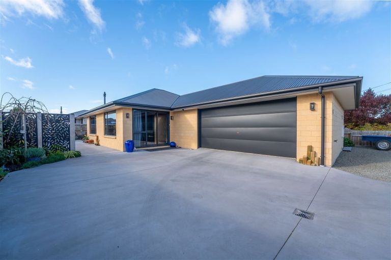 Photo of property in 43 Lune Street, South Hill, Oamaru, 9400