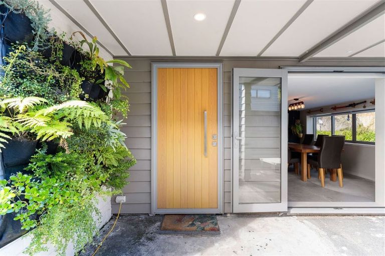 Photo of property in 1/730 Beach Road, Browns Bay, Auckland, 0630