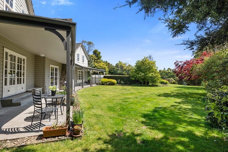 Photo of property in 447 Barrett Road, Omata, New Plymouth, 4374