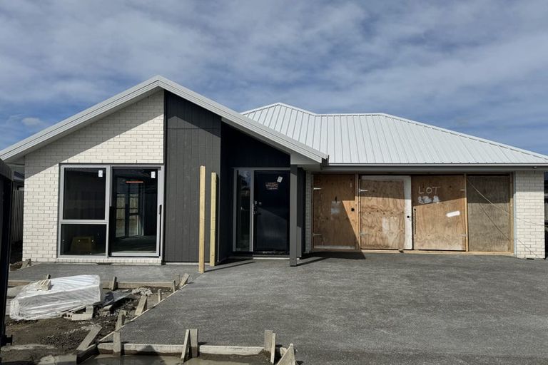 Photo of property in 24 Paradise Way, Halswell, Christchurch, 8025