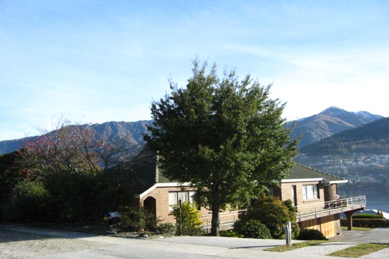 Photo of property in 48 Oregon Drive, Kelvin Heights, Queenstown, 9300