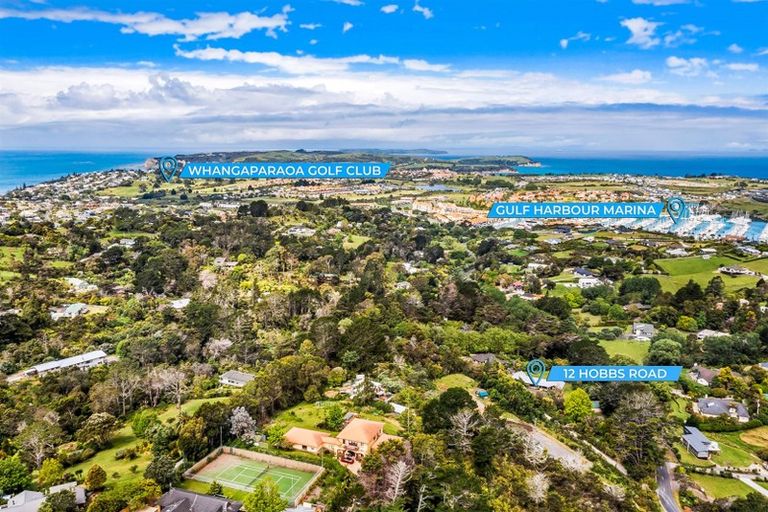 Photo of property in 12 Hobbs Road, Matakatia, Whangaparaoa, 0930
