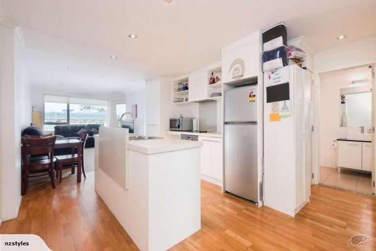 Photo of property in Algarve Apartments, 314/332 Maunganui Road, Mount Maunganui, 3116