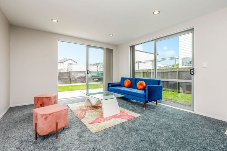Photo of property in 208 Porchester Road, Takanini, 2112
