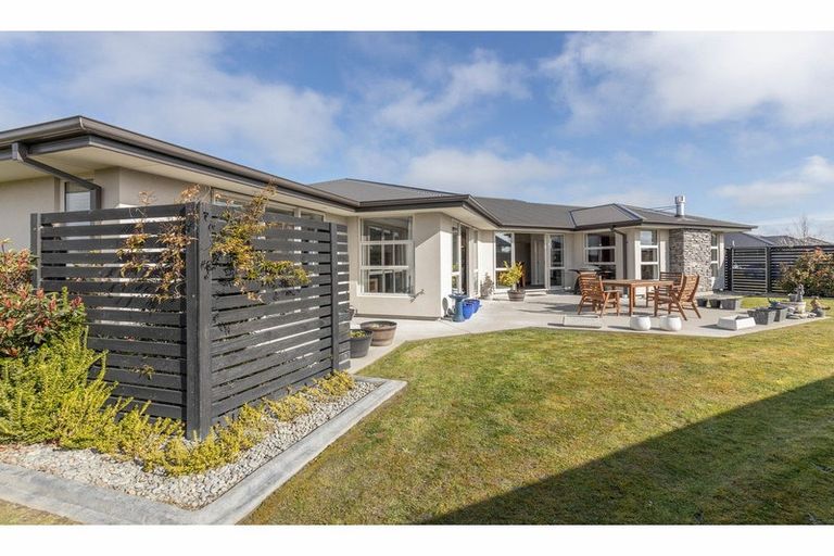 Photo of property in 32 Sutherland Drive, Kaiapoi, 7630