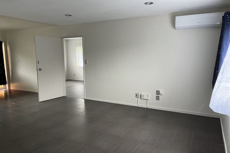 Photo of property in 17 Hamilton Place, Glenfield, Auckland, 0629