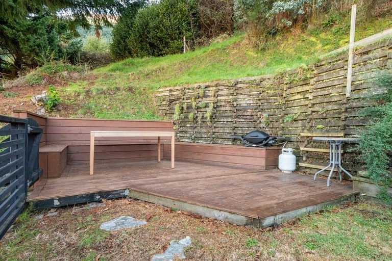 Photo of property in 5b Wye Place, Fernhill, Queenstown, 9300