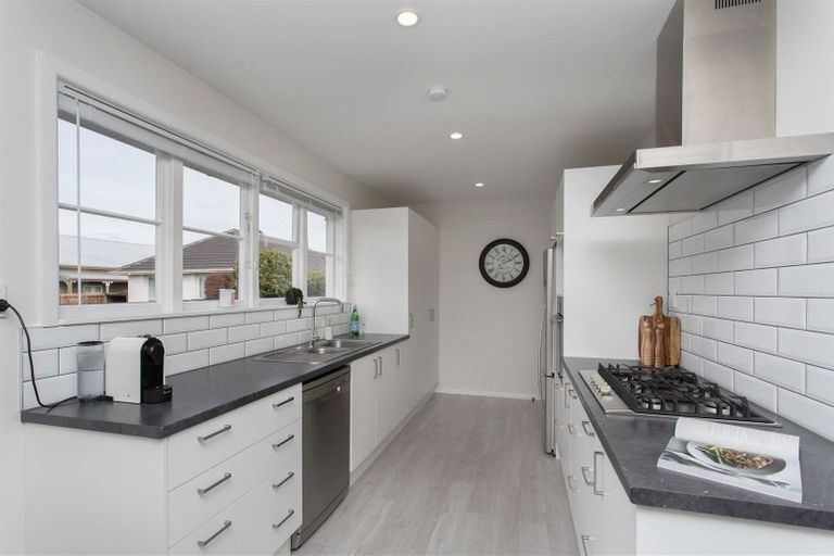 Photo of property in 117 Sawyers Arms Road, Northcote, Christchurch, 8052