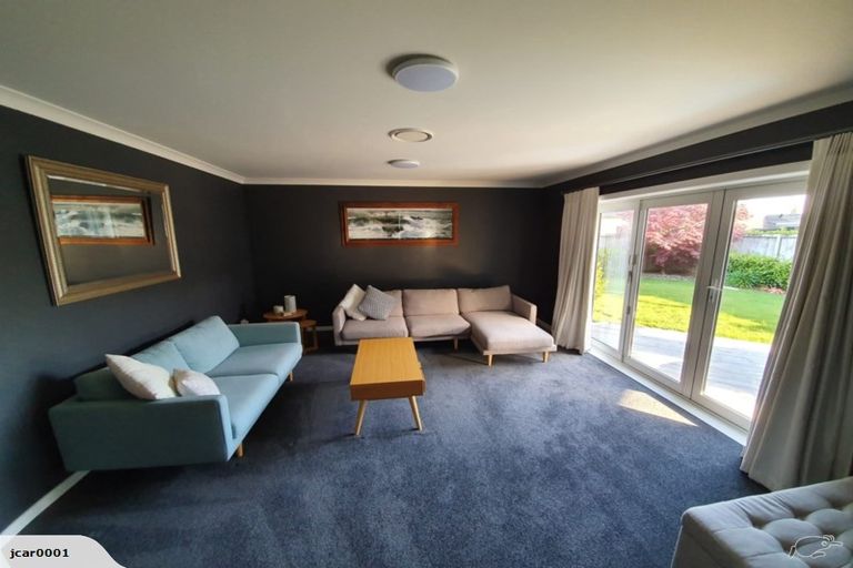 Photo of property in 2 Amokura Crescent, Flagstaff, Hamilton, 3210