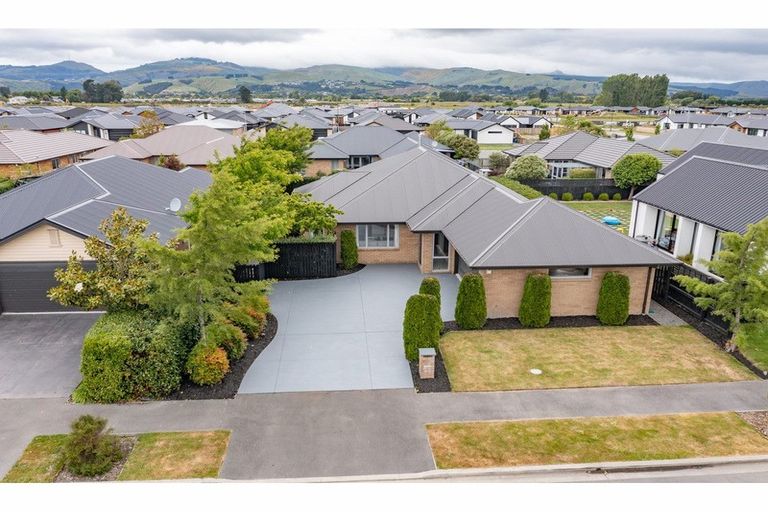 Photo of property in 6 Gosling Crescent, Halswell, Christchurch, 8025