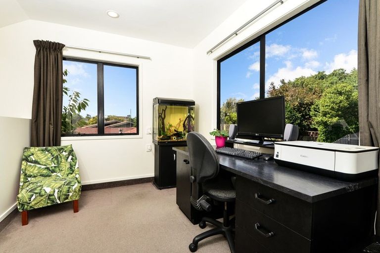 Photo of property in 18b Burn-murdoch Street, St Andrews, Hamilton, 3200