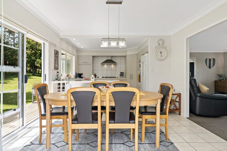 Photo of property in 286 Muriwai Valley Road, Muriwai, Waimauku, 0881