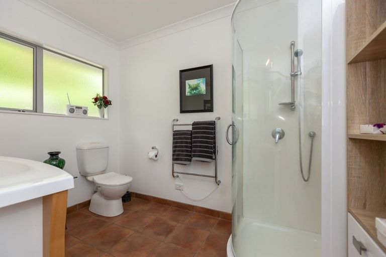 Photo of property in 8 River Glade, Waikanae, 5036