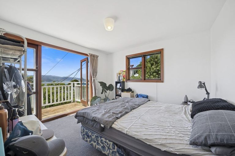 Photo of property in 49 Hungerford Road, Lyall Bay, Wellington, 6022