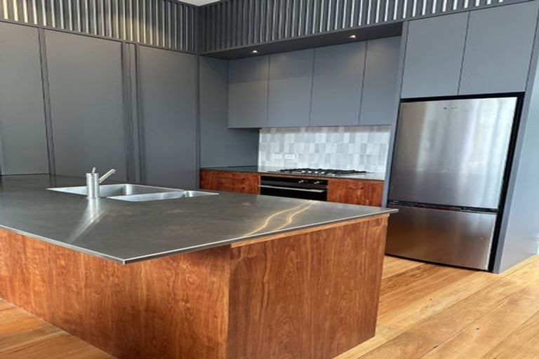 Photo of property in 73 Mein Street, Newtown, Wellington, 6021