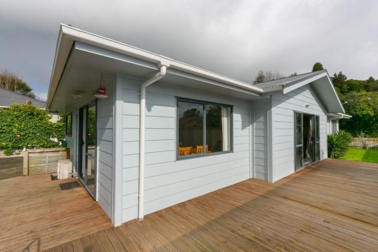 Photo of property in 55 Seaview Road, Marfell, New Plymouth, 4310