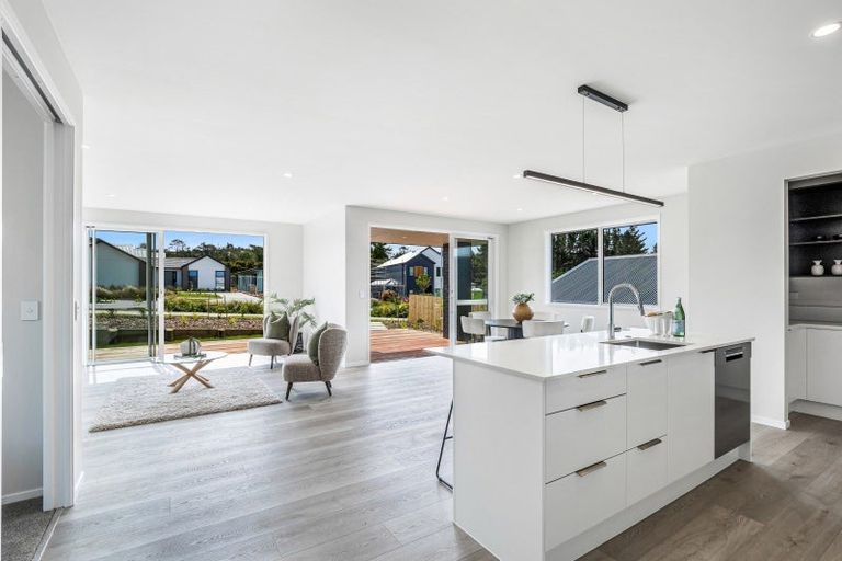 Photo of property in 95 Glenvar Ridge Road, Long Bay, Auckland, 0630