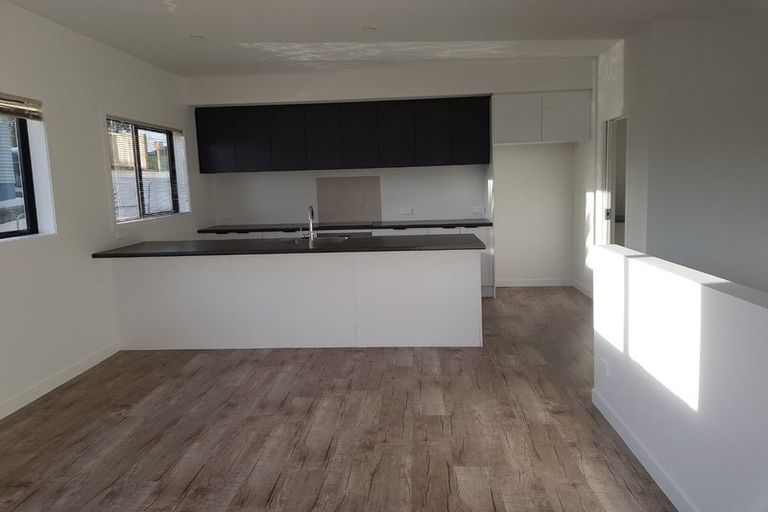 Photo of property in 89 Carlisle Road, Torbay, Auckland, 0632