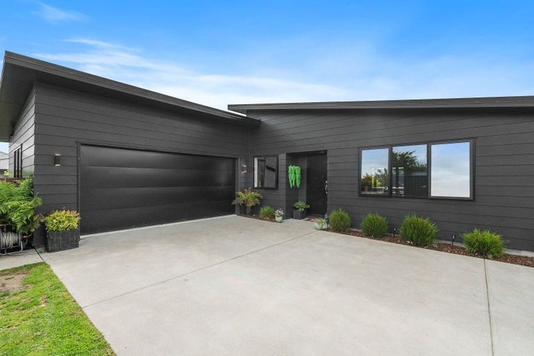Photo of property in 9 Stoneleigh Drive, Solway, Masterton, 5810