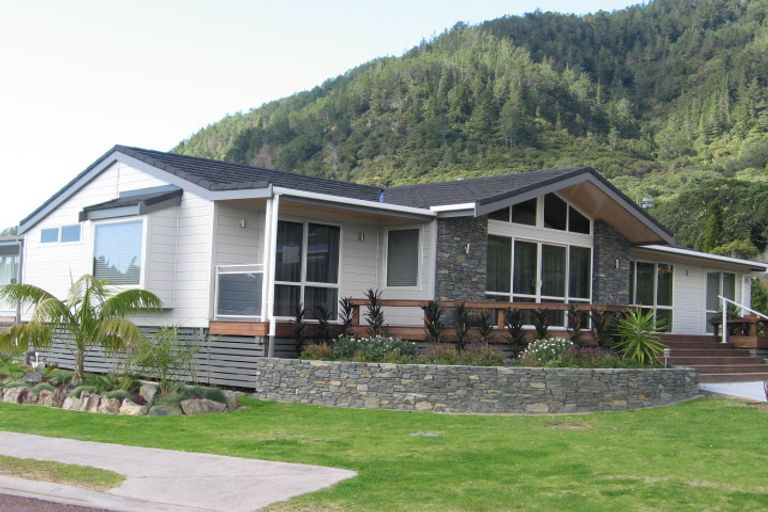 Photo of property in 35 Holland Close, Pauanui, Hikuai, 3579