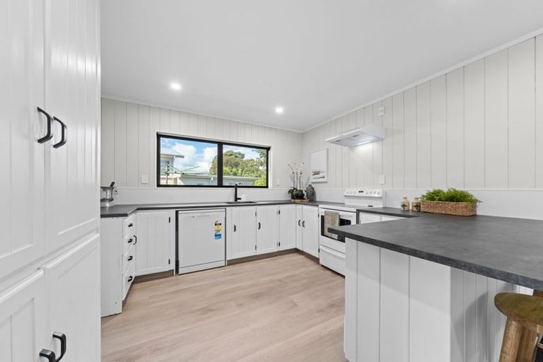 Photo of property in 9 Te Whena Place, Waitara, 4320