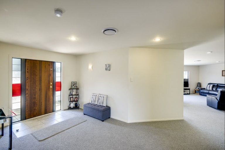 Photo of property in 8 Hanna Place, Havelock North, 4130