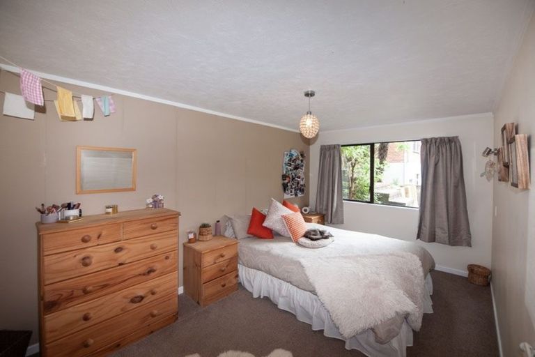 Photo of property in 75 Halswater Drive, Churton Park, Wellington, 6037