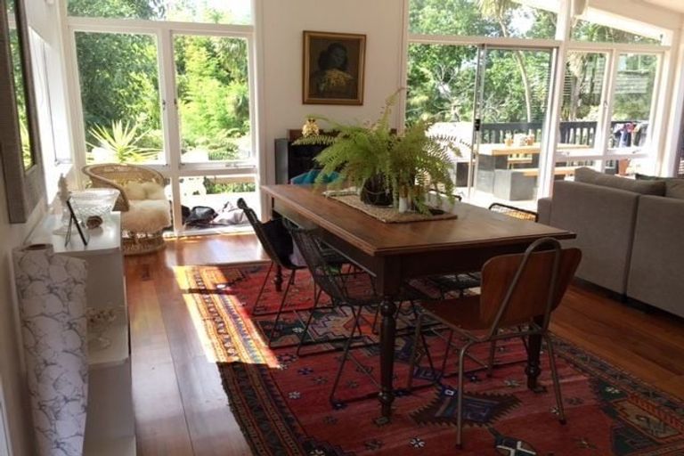 Photo of property in 13 Merchant Avenue, Te Atatu South, Auckland, 0610