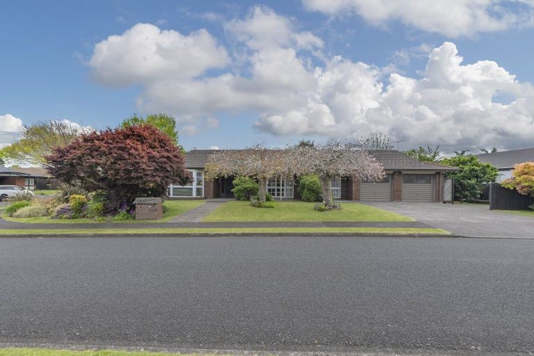 Photo of property in 2 Roselawn Lane, Pahurehure, Papakura, 2113