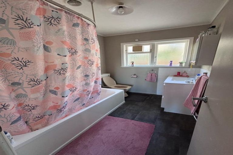 Photo of property in 72 Mahoe Street, Melville, Hamilton, 3206