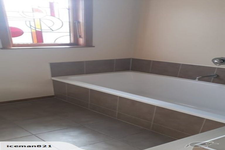 Photo of property in 22 Nikau Street, Takaro, Palmerston North, 4410