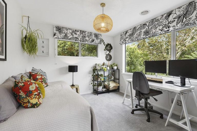 Photo of property in 405b Karori Road, Karori, Wellington, 6012