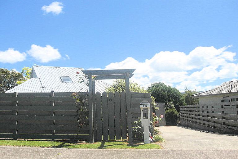 Photo of property in 23 Edgehill Place, Te Puke, 3119