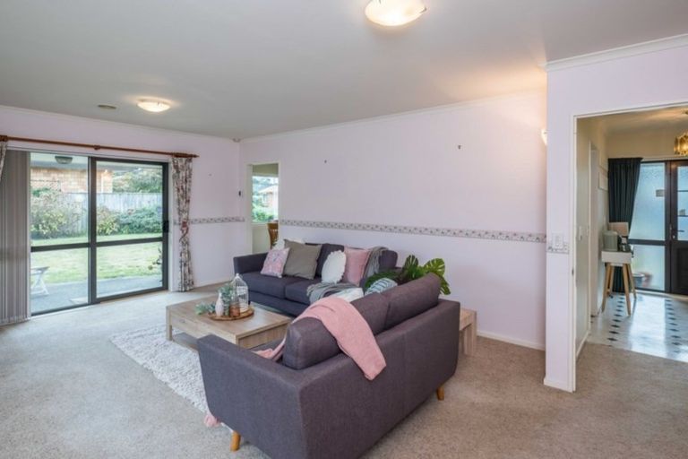 Photo of property in 52 Campion Road, Waikanae Beach, Waikanae, 5036