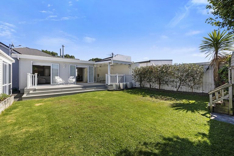 Photo of property in 183 Coronation Avenue, Welbourn, New Plymouth, 4310